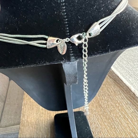 Lia Sophia silver tone short necklace , triple strand snake chain with 3” ext - Picture 5 of 8